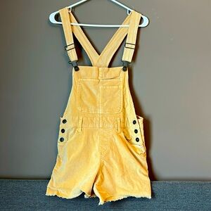 Carve Designs Corduroy Shortall Size 4